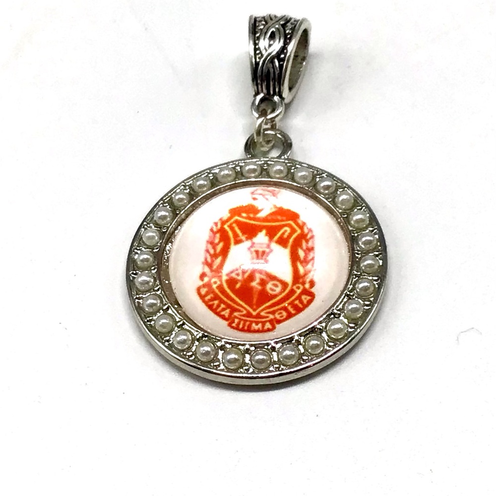 Delta Sigma Theta Pendant